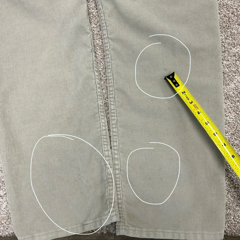 Levi's Relaxed Straight 559 Corduroy Pants Men Size 32x32 Vintage y2k Beige